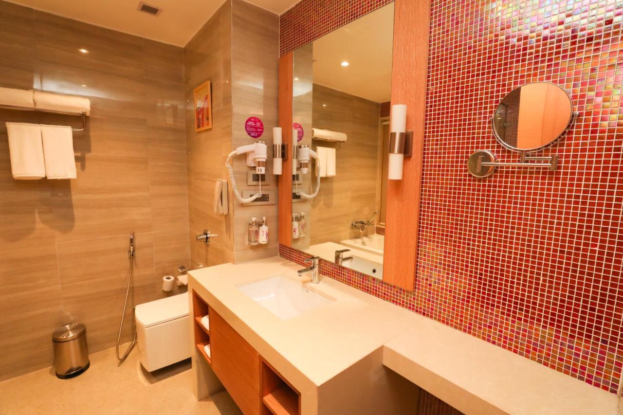 Hotel Regenta Udaipur, Court Circle 4*